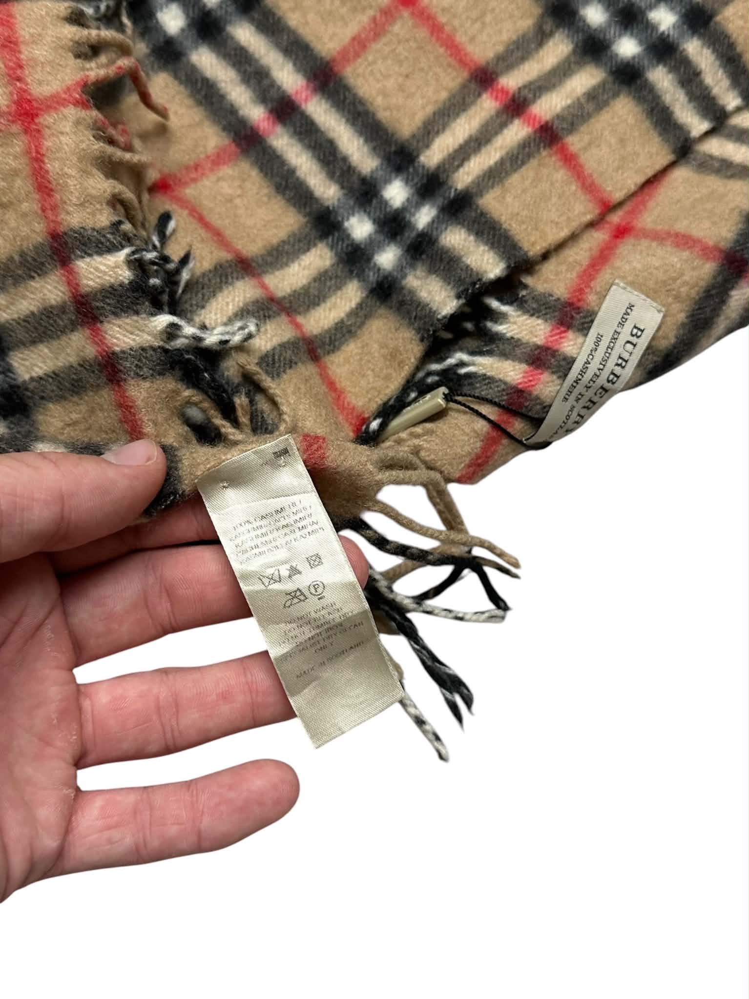 Burberry NEW Scarf (150 cm)