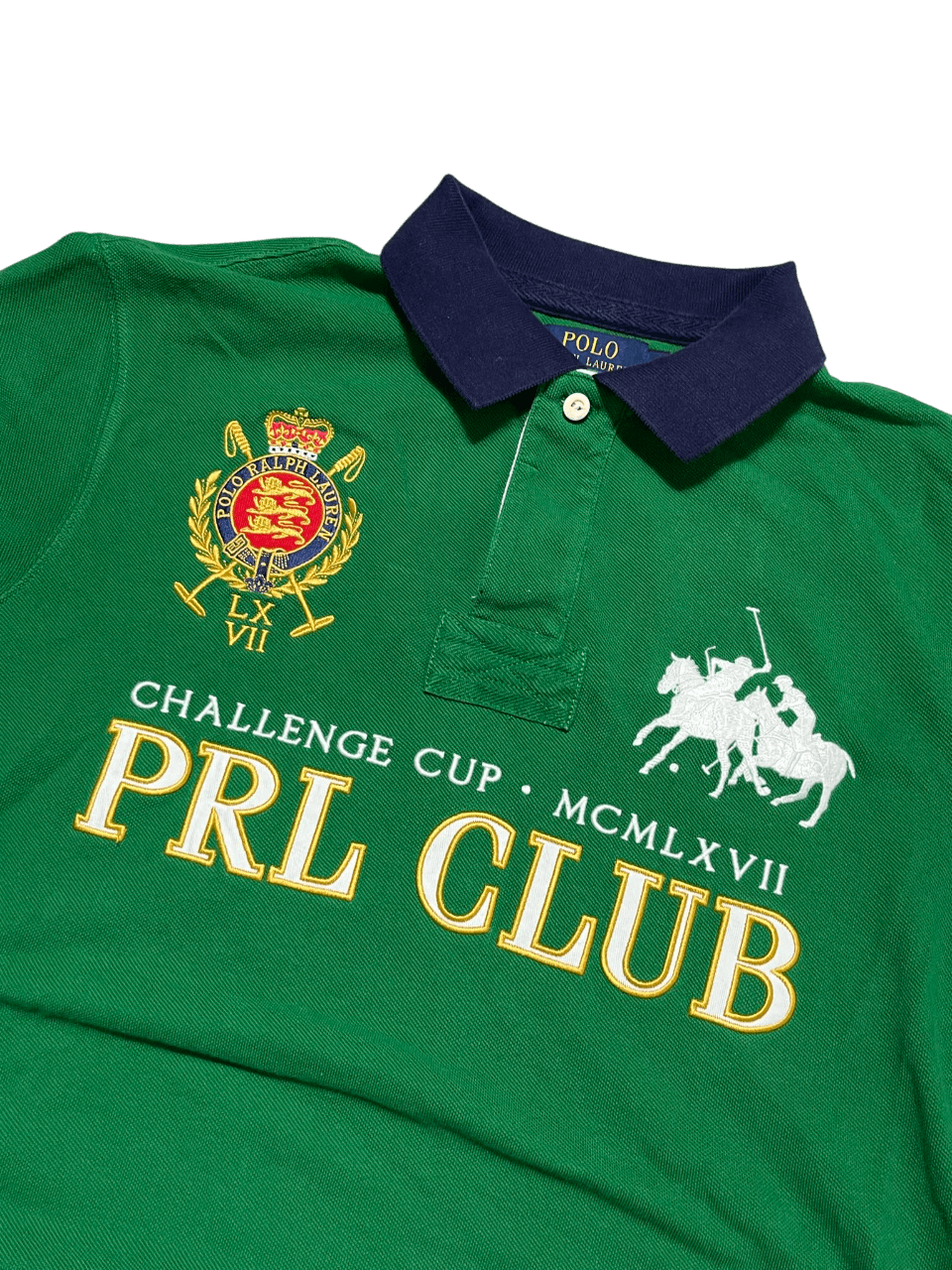 Zöld Ralph Lauren vintage póló, hímzett PRL Club és Challenge Cup logóval, galléros fazonban.