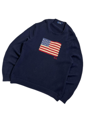 Sötétkék vintage pulóver, elöl amerikai zászló mintával, prémium streetwear stílusban.