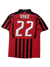 Fekete-piros csíkos vintage AC Milan futballmez, Kaka 22 felirattal, hátulnézet