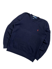 Sötétkék vintage pulóver, piros hímzett logóval, streetwear stílusban