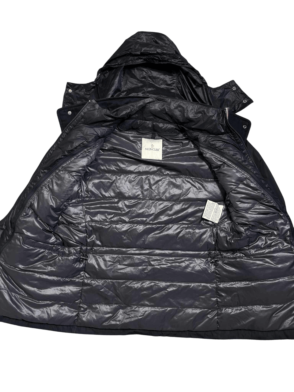 Fekete Moncler pehelykabát belső része, cipzáras, steppelt dizájn vintage streetwear stílusban