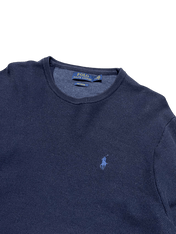 Sötétkék Ralph Lauren pulóver, hímzett logóval, prémium vintage streetwear stílusban.