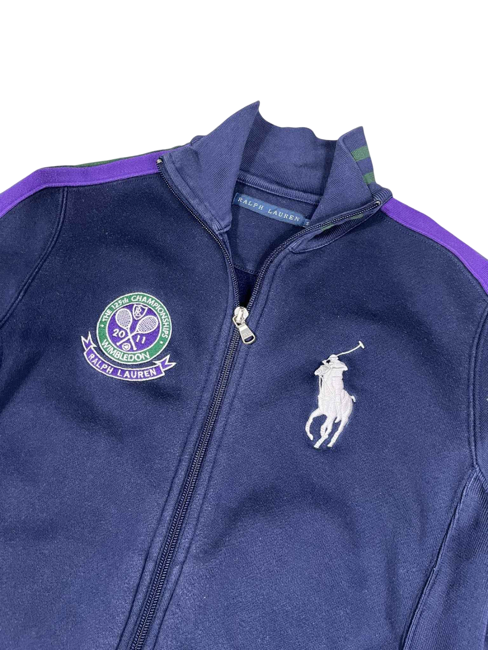 Sötétkék Ralph Lauren Wimbledon kollekciós zipzáras streetwear pulóver lila csíkokkal.