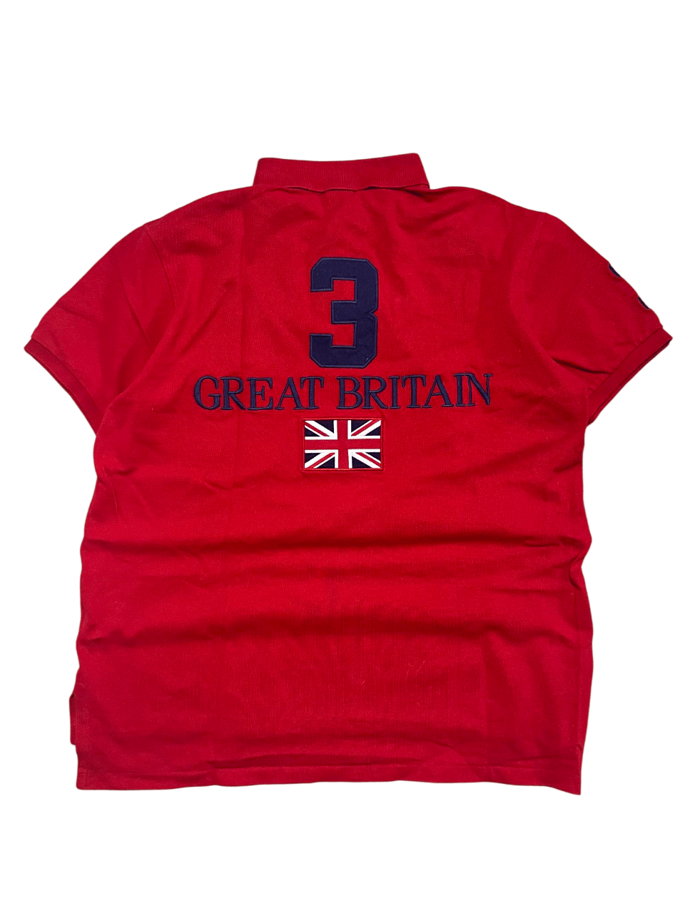 Piros férfi vintage streetwear póló, hátán 'Great Britain', Union Jack zászló és 3-as szám.