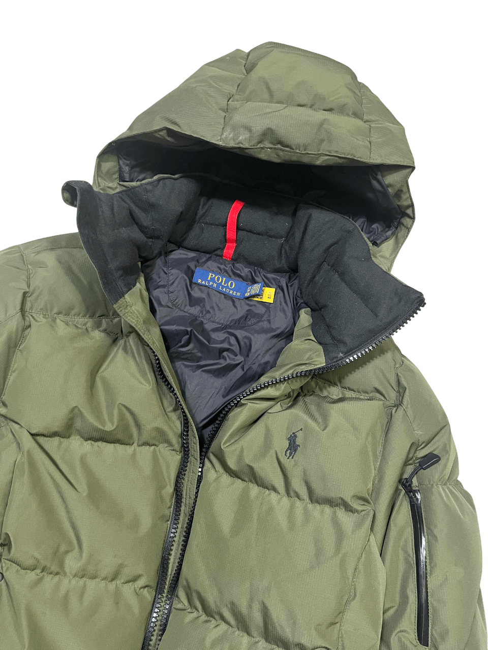 Olívazöld kapucnis, pehelydzseki Polo Ralph Lauren logóval, vintage streetwear stílus