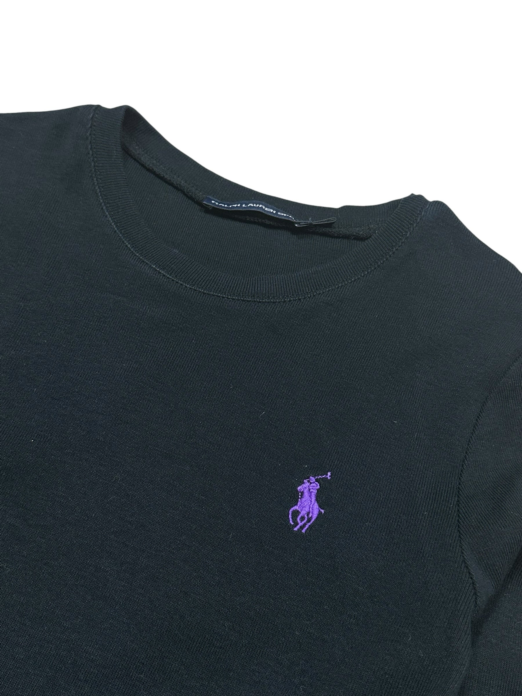 Candy Streetwear fekete Ralph Lauren Sport hosszú ujjú felső lila hímzett logóval és kerek nyakkivágással.