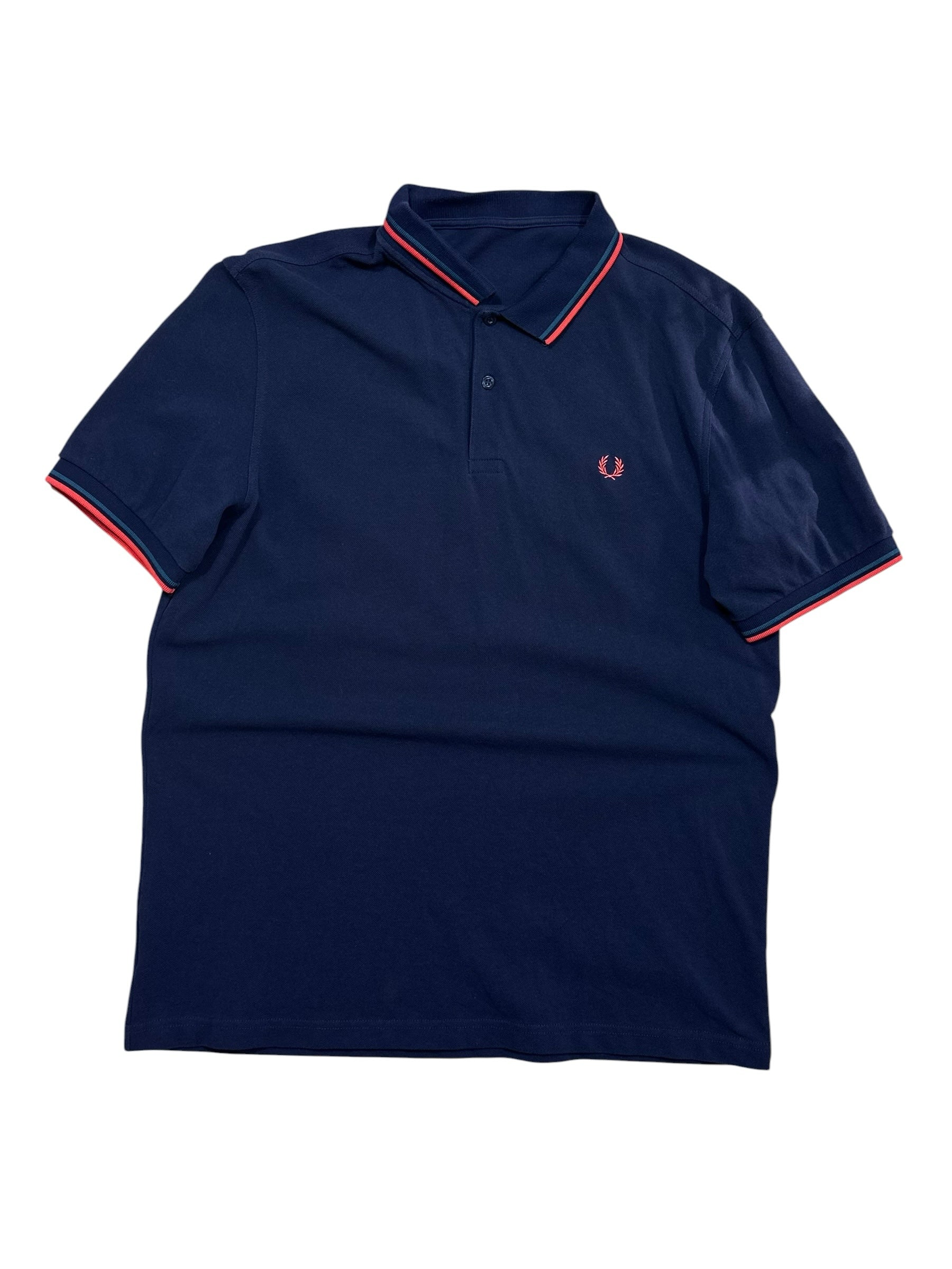 Candy Streetwear sötétkék Fred Perry férfi pamut piké póló piros és világoskék csíkos gallérral és hímzett logóval