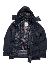 Fekete Moncler férfi kabát, steppelt béléssel, kapucnival, streetwear stílus