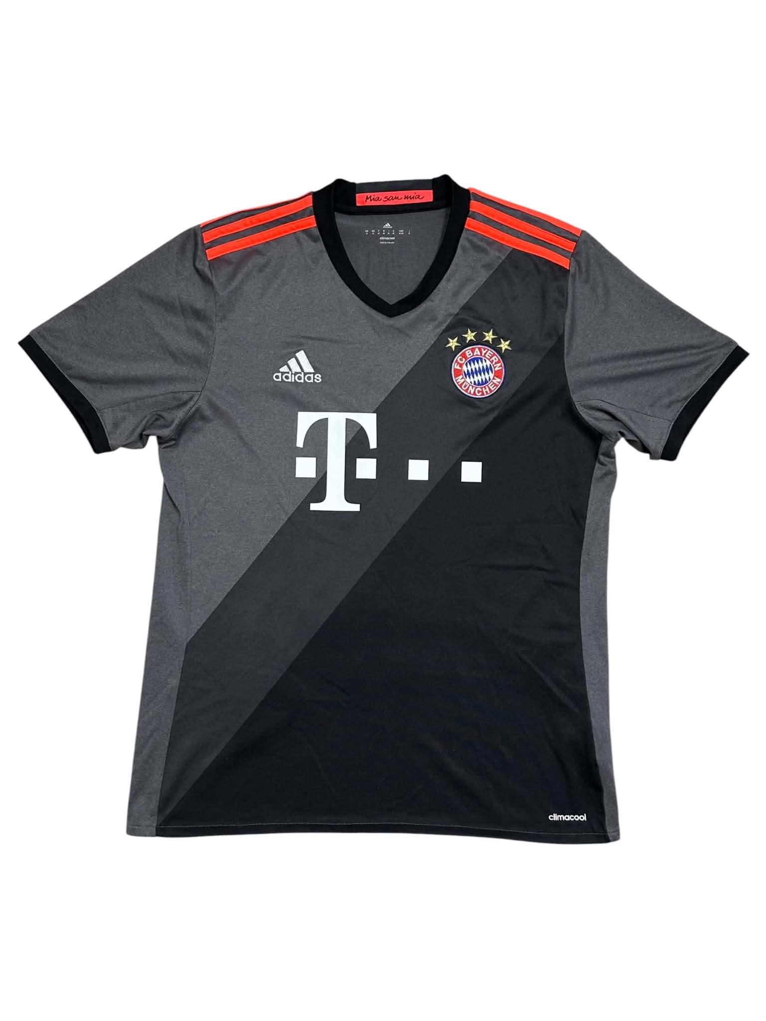 2016-17 Bayern Jersey (M)